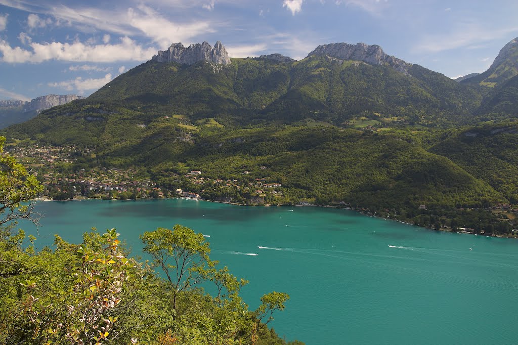 Les Dents de Lanfon - Lac d'Annecy by Nicolas Mareau