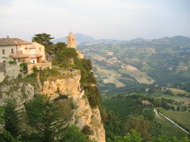 Colline Ascolane viste da Montefalcone by agostino poli