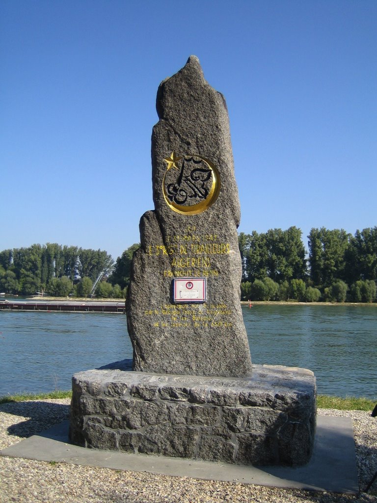 Monument en souvenir du franchissement du Rhin par le 3ème régiment de Tirailleurs Algériens en mars 1943 by BerMey