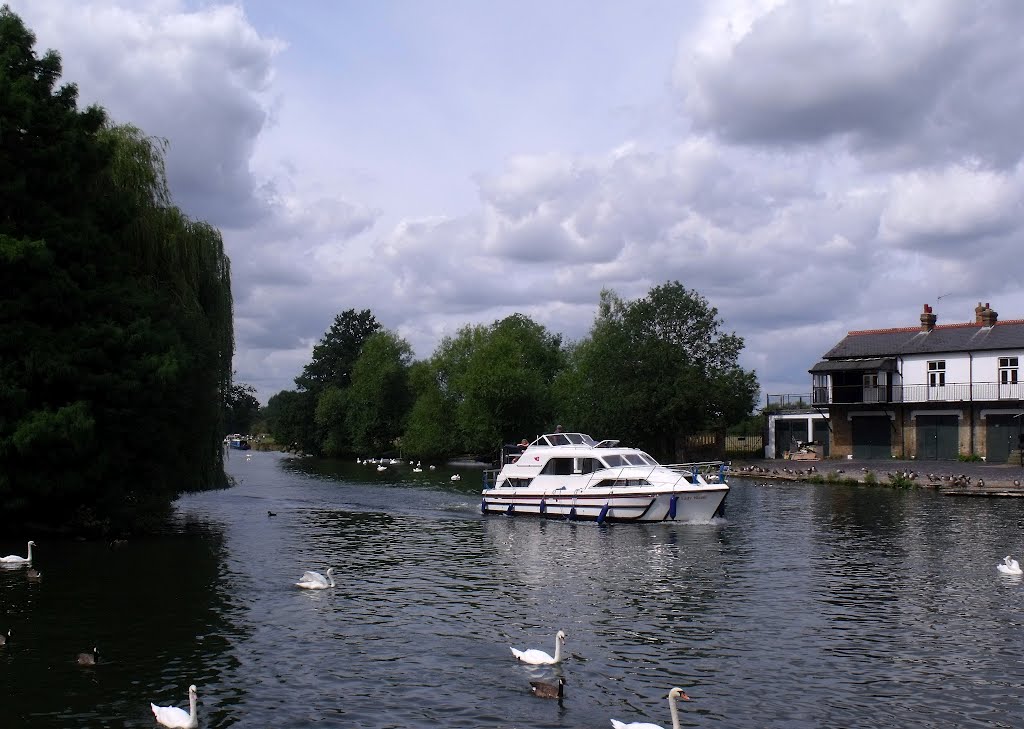 River Thames at Windsor by Sue3003