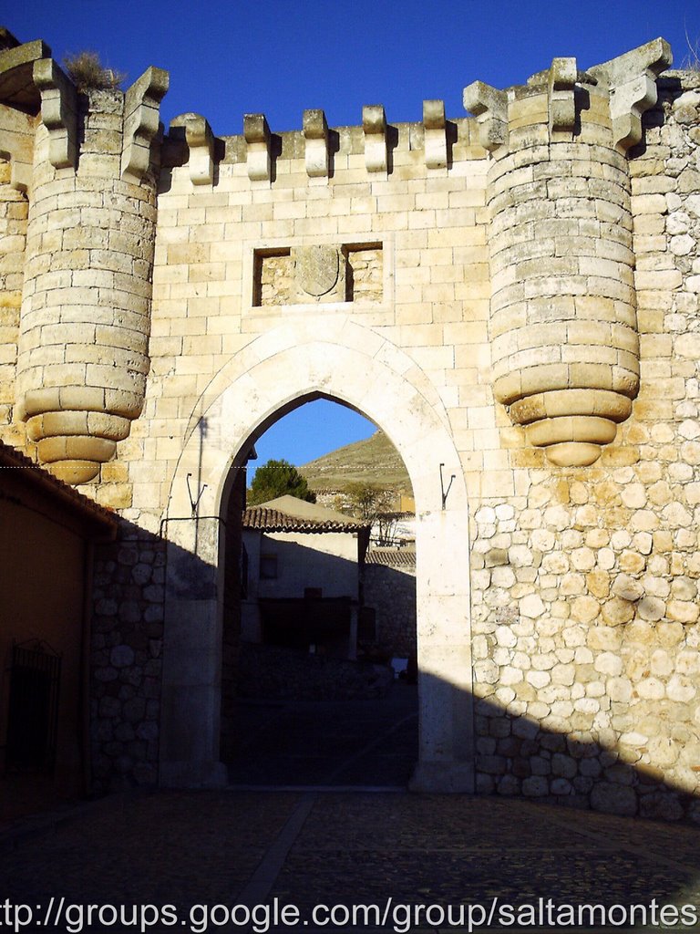 Puerta de Santa María by ruta-gps.com