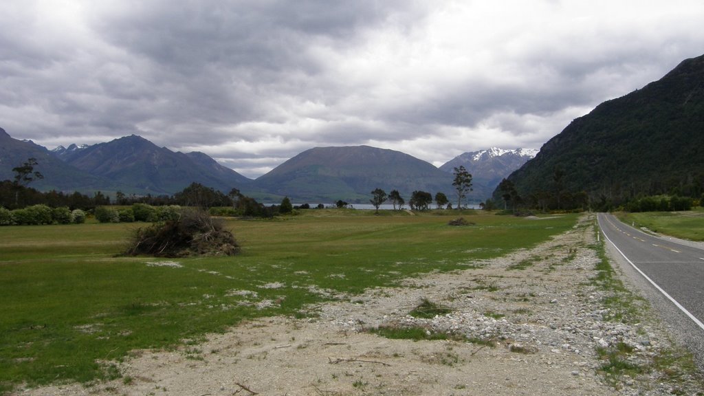 On the road to Glenorchy, NZ by kaarvea