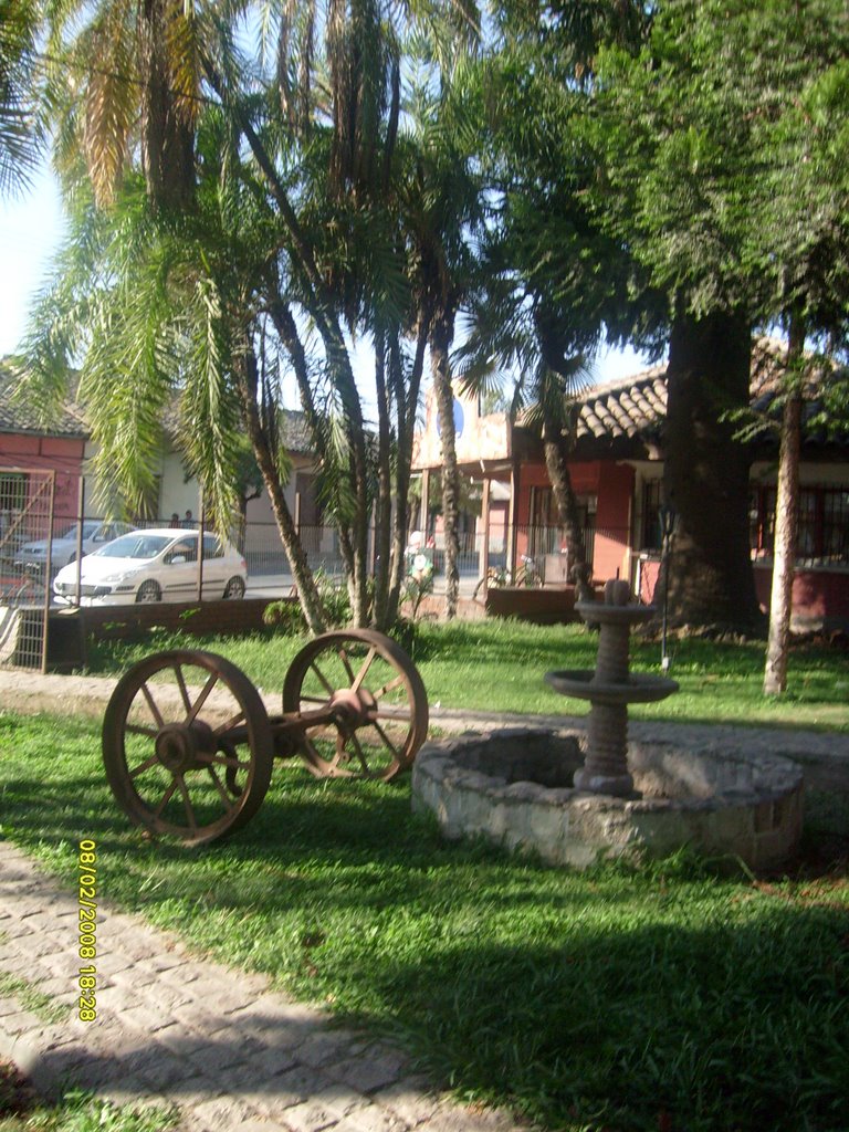 Jardin del Centro Comercial el Parque by juaneuler