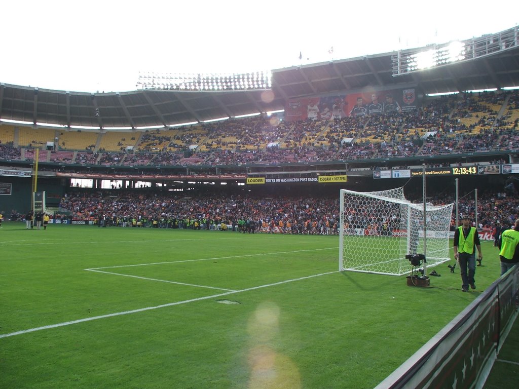 11-18-07 MLS Cup at RFK by soundchasser