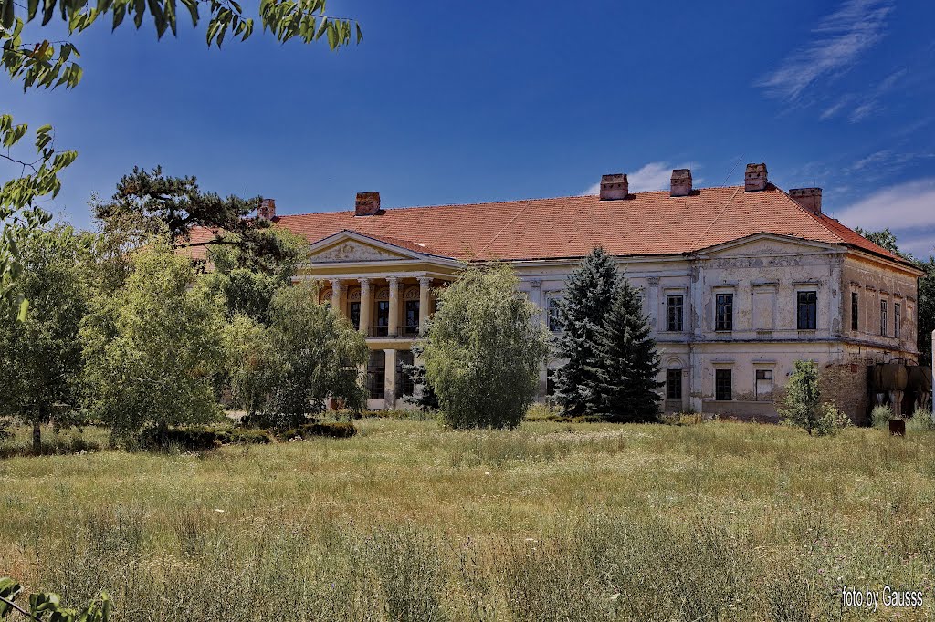 Ново Милошево (Beodra), Serbia, Vojvodina (Délvidék, Vajdaság, trianoni békeszerződésig Torontál Vármegye) - Karátsonyi-kastély by Gausss