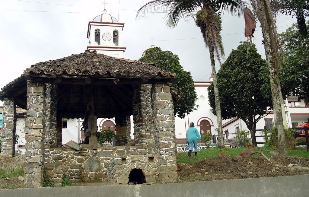 Trapiche en la Plaza, Macanal by alvaro espinel