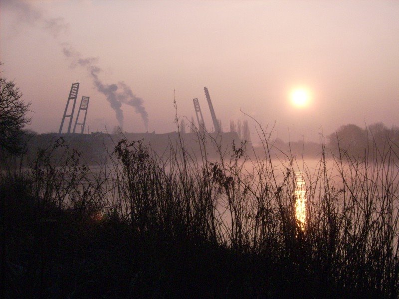 Sonnenaufgang Osterdeich - Weserstadion 1 by schmidt-tabe