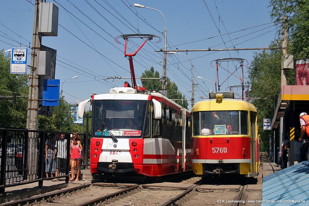 LWS-2009 5842 und T3SU 5760 an der Station "ZPKiO" by tram2000