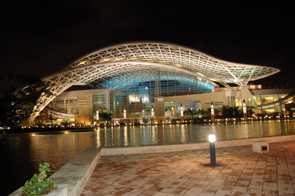 PR Convention Center by perquindeleon