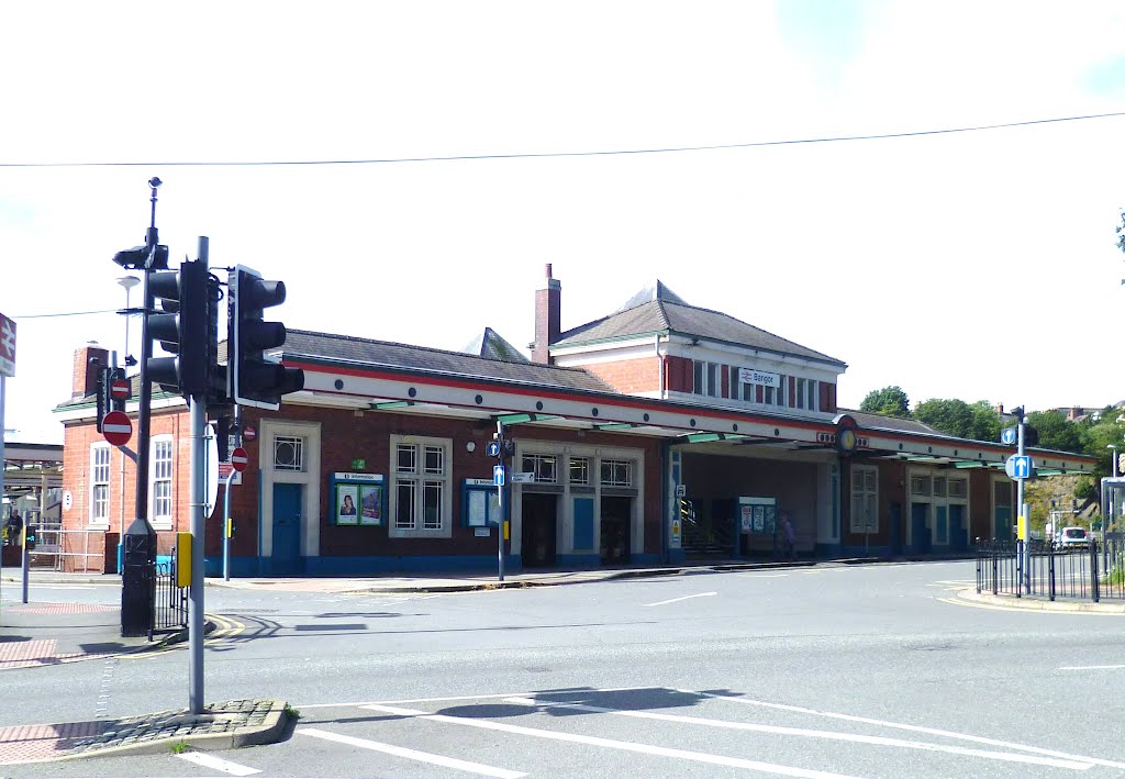 Bangor, railway station, bangor, north wales. aug. 2012. by Michael & Grace.