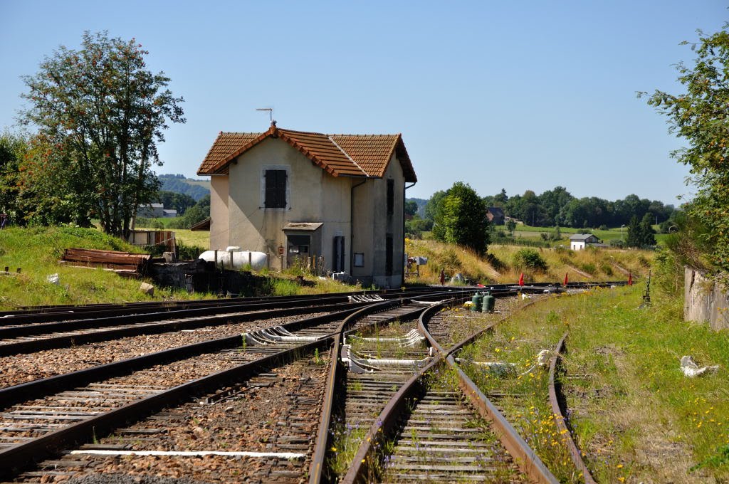 Chemins de fer d'Auvergne. by Tireman.