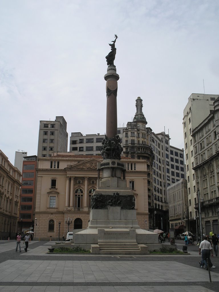 Monumento à São Paulo - Patio do Colégio - São Paulo - Brasil by Marcelo Parise Petaz…