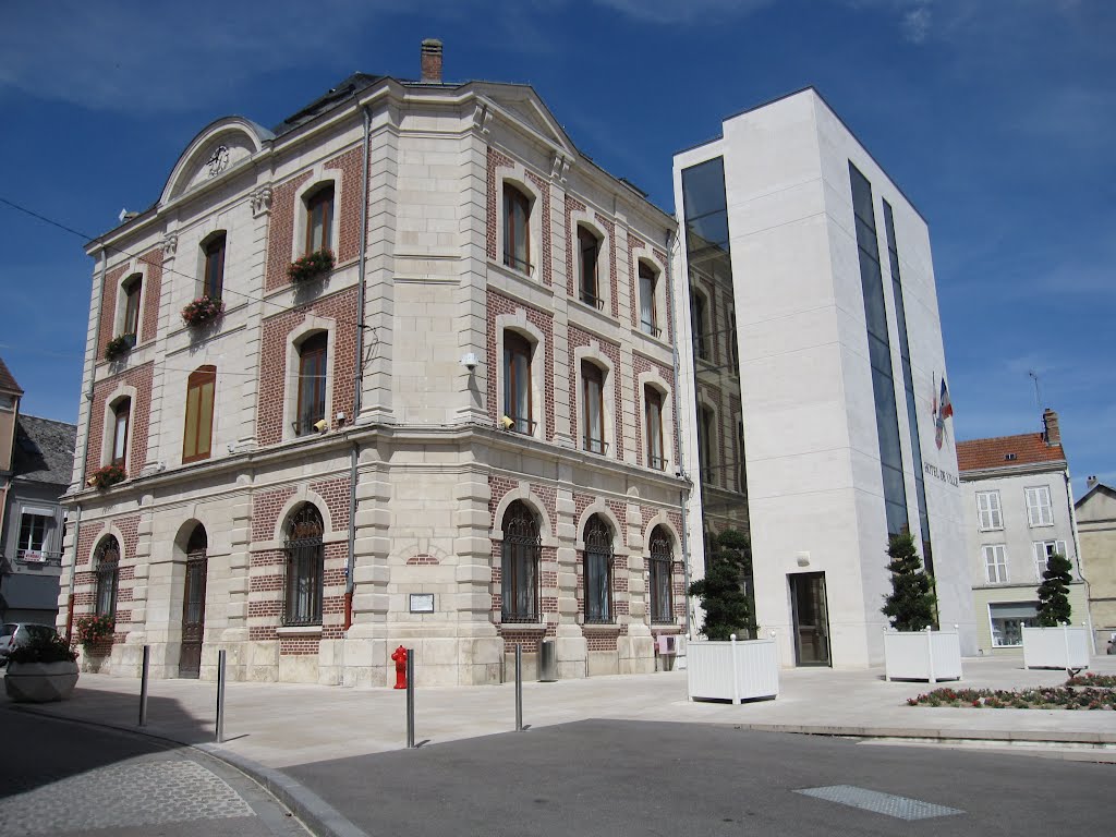 Romilly-sur-Seine, Aube : mairie by TitTornade