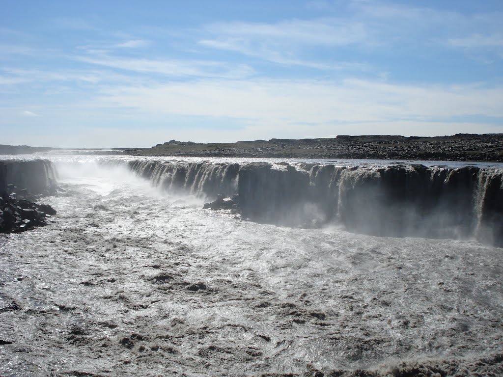 Dettifoss, upper part by Tommy Bee