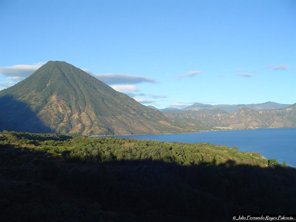 Volcan San Pedro, Solola by Julio Fernando Reyes…