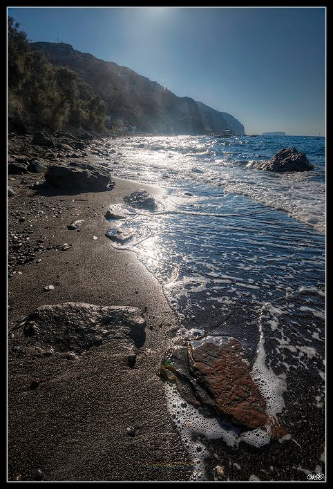 Caldera Beach (l) by wx