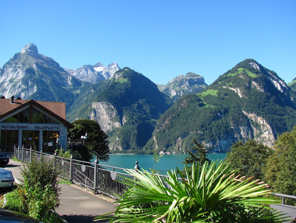 Urnersee. Restaurant Tellsplatte by TIMofej