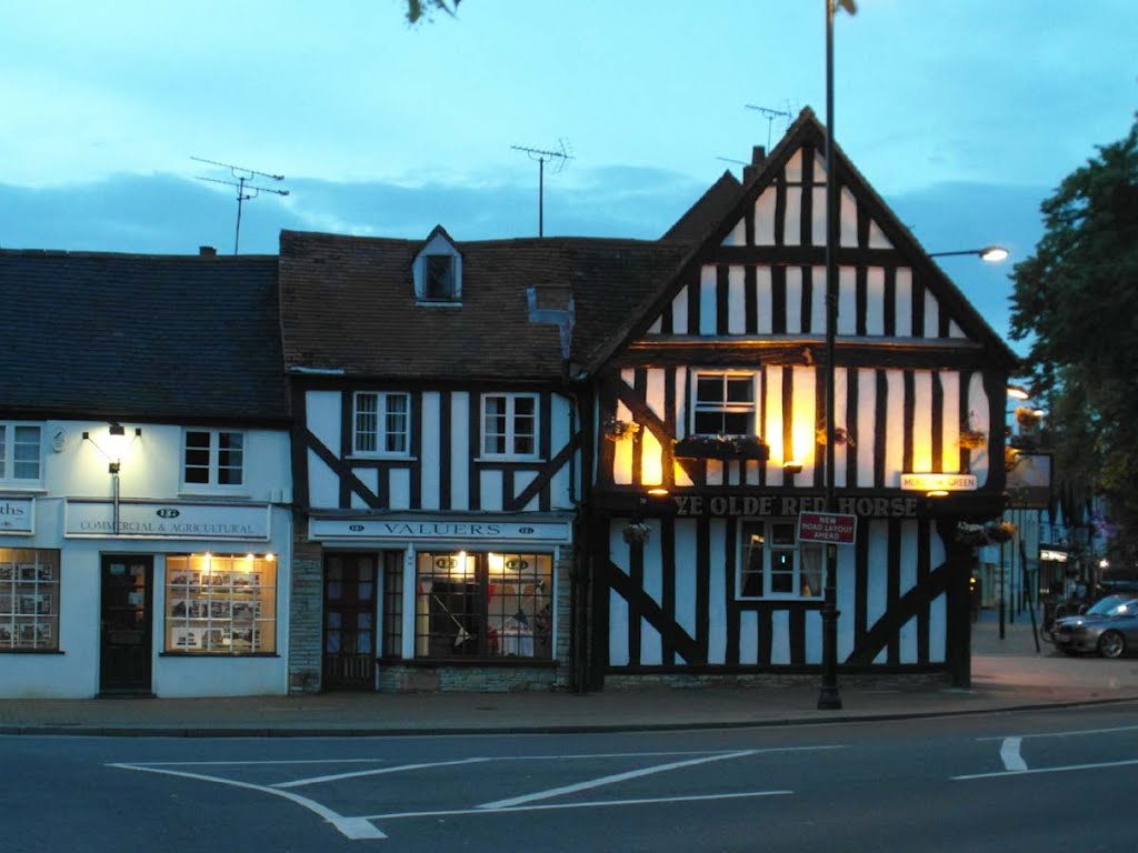 Ye Olde Red Horse, Evesham - A popular drinking establishment by asumtown