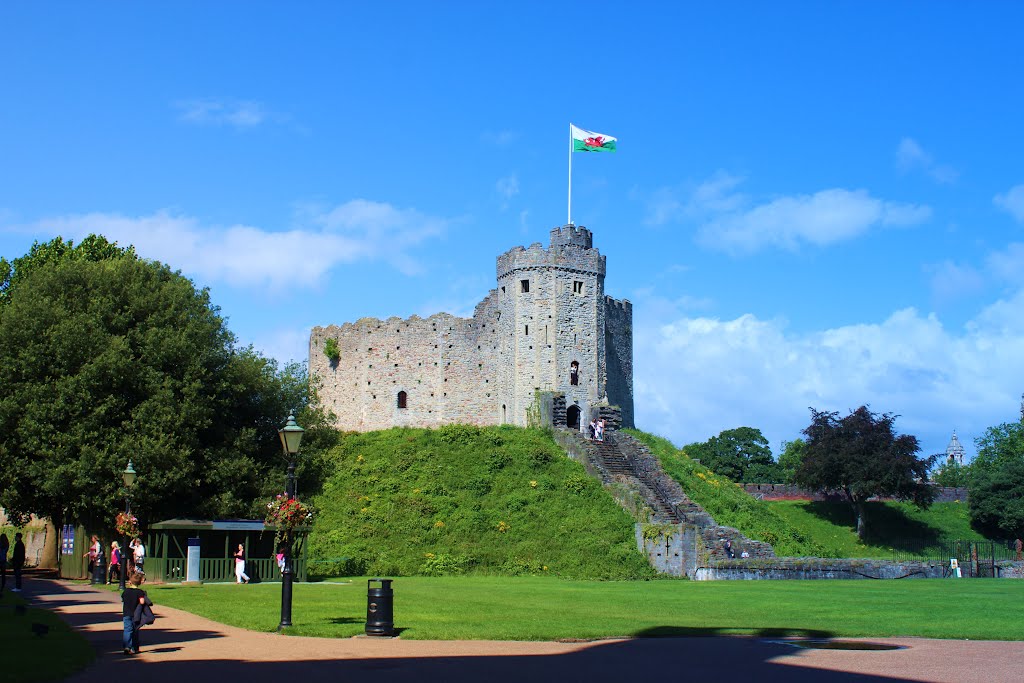 Cardiff Castle* by Graham Willetts