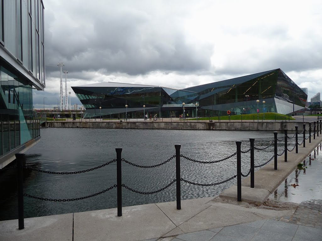 The cable car start at Royal Victoria Docks to Greenwich by Nick Weall