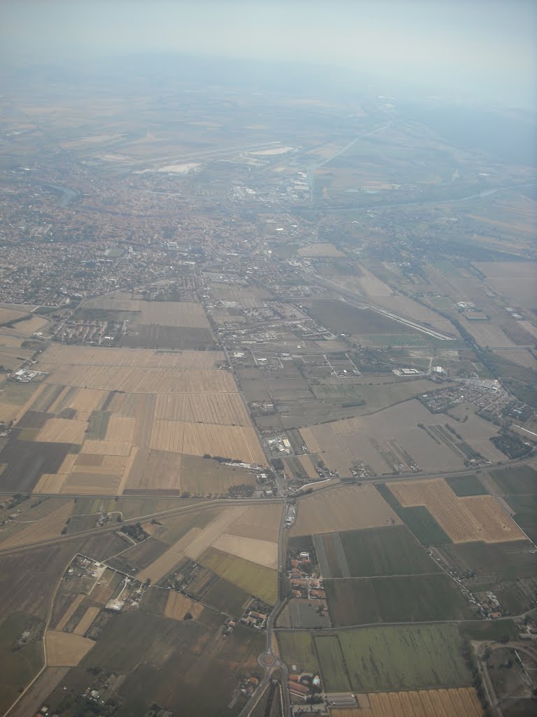 Pisa from above - looking south by timbradley