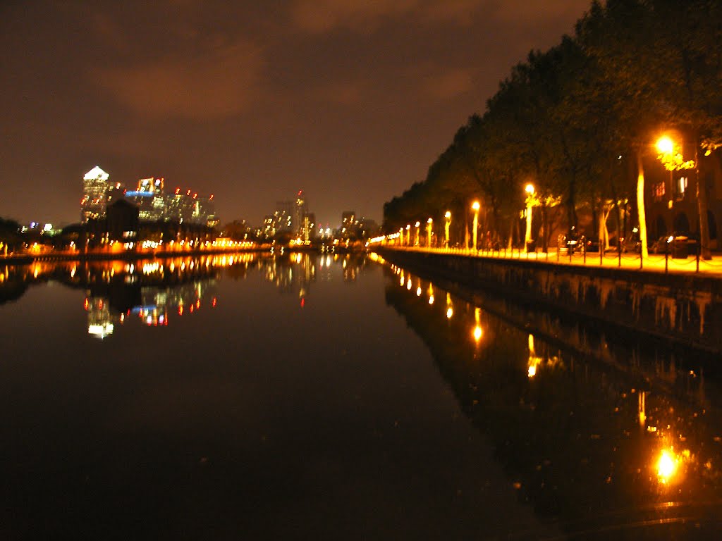 Greenland Dock reflections by indie66