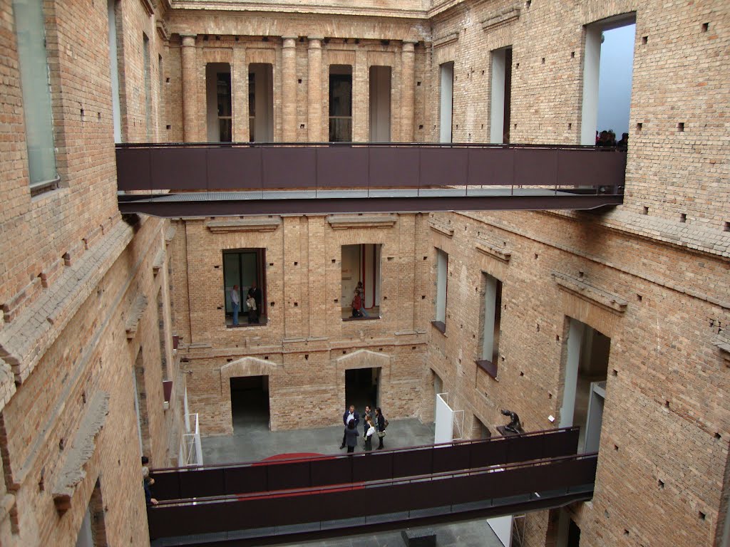 Sao Paulo, 2009. La arquitectura de Paulo Mendes da Rocha. Reforma Pinacoteca del Estado. by Pedro Martín Oré