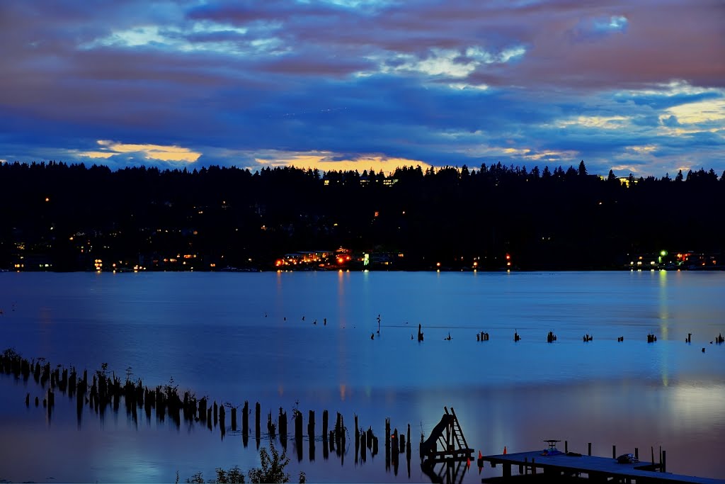 Sunset East Lake Sammamish by Boathill {舟山}