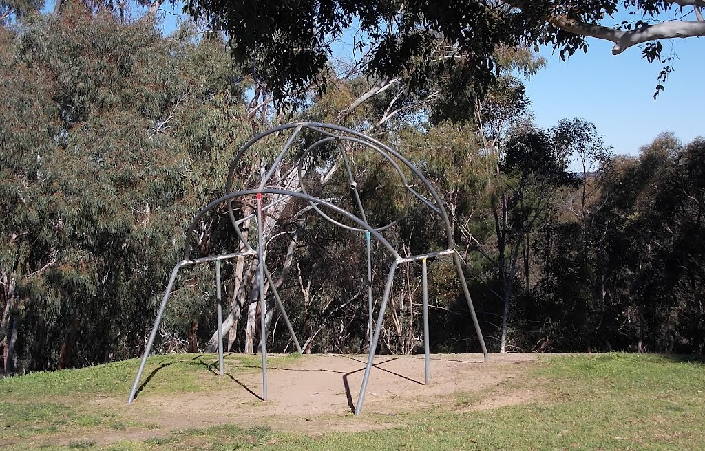 Steel sculpture or super spider? by Phaedrus Fleurieu