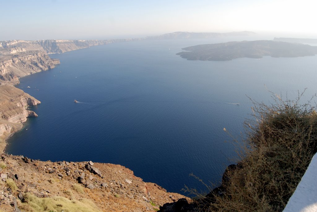 A View of the Caldera, from the old castle Ruins, Santorini, Greece. by Graham Dixon