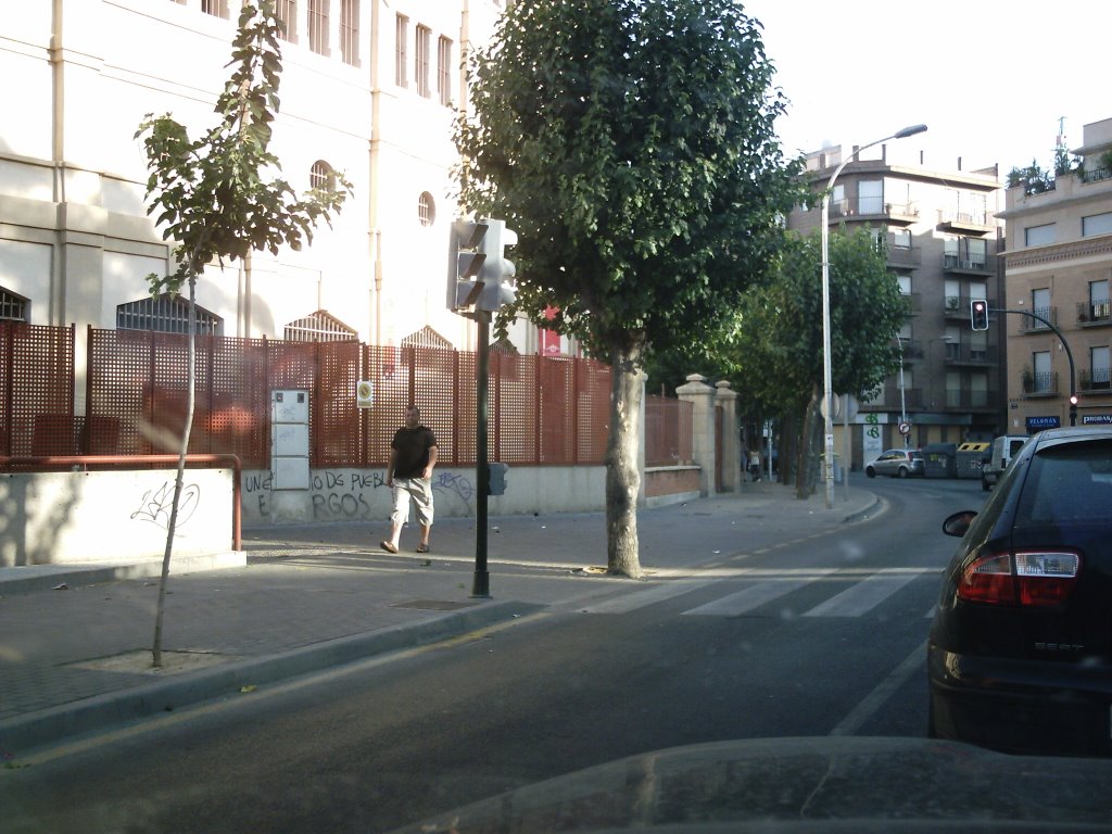 Plaza de toros, Junto al edificio de Juzgados by piteronline