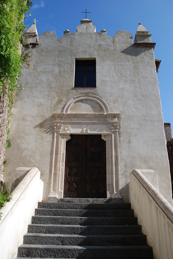 La facciata rifatta nel 1511 della chiesa basiliana di Santa Maria di Mili San Pietro by Marcello Mento