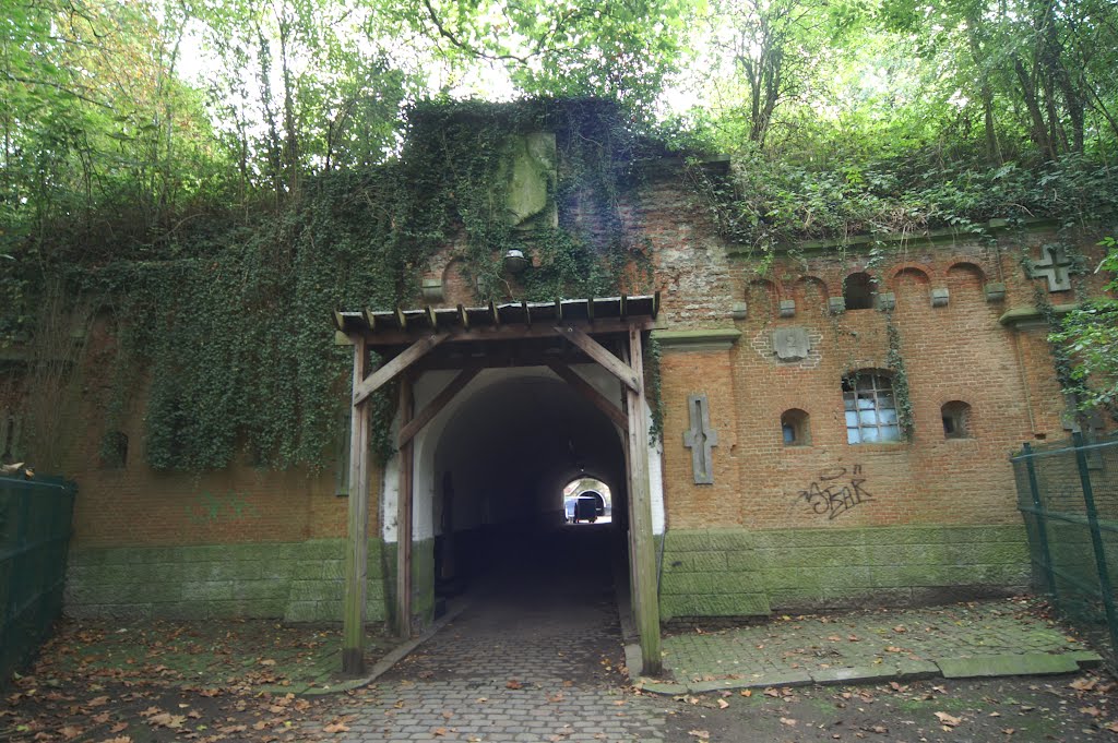 Fort 2 Antwerpen 1859(belgium) -entrance by stevenvanValen+hannekeRolloos