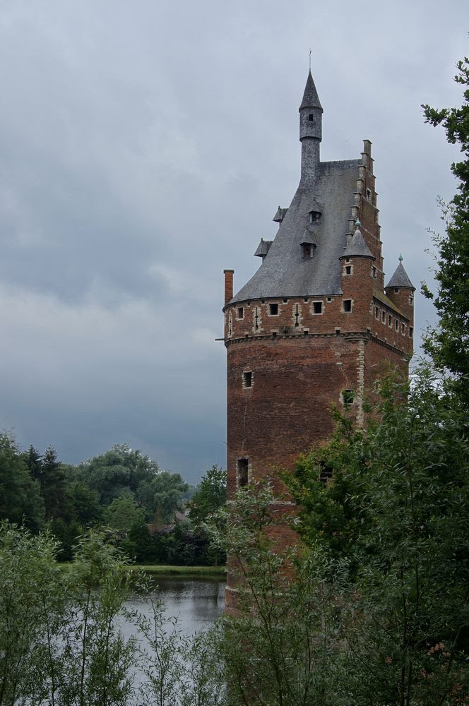 Chateau Beersel by marco.marsella