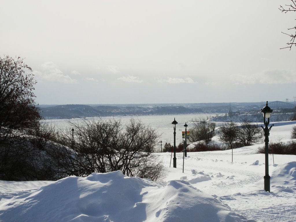 Vue sur le St- Laurent- Québec by Steph