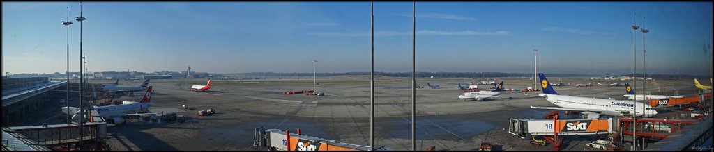 Feb. 2008 - Hamburg Airport - Impressionen by Gutzemberg