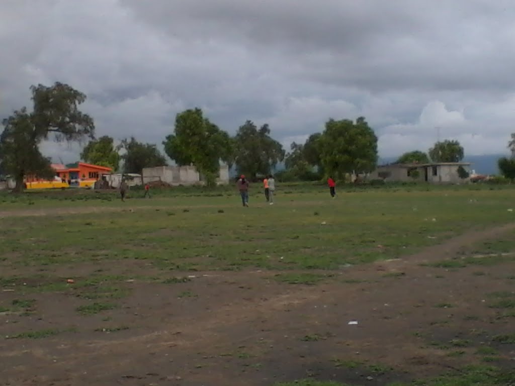 Fútbol en Santiago by Nely Ramírez