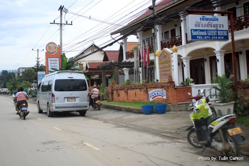 On th street of Luang Prabang by Tuấn Canon