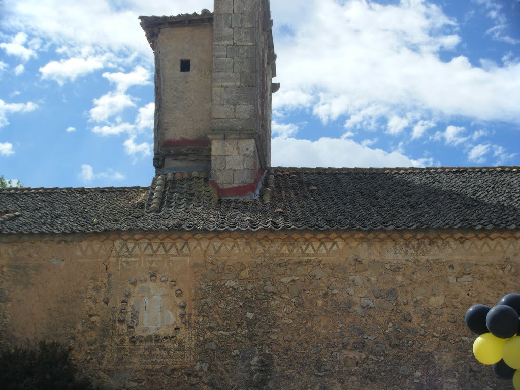 Iglesia de Santa María Magdalena, Tejares. by Ana Sayalero