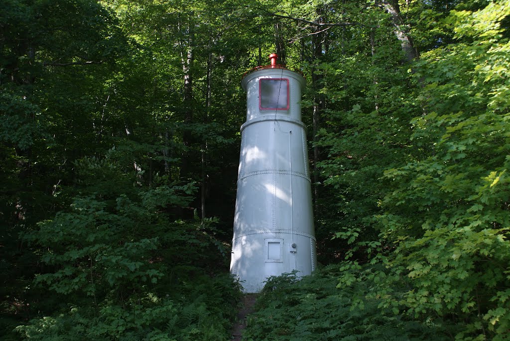 Munising Rear Range Lighthouse MI by Bluegill