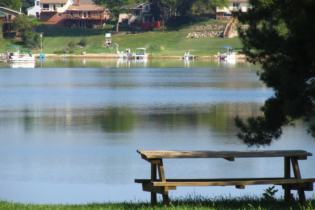 Crooked Lake, a typical urban lake by UnagiUnagi