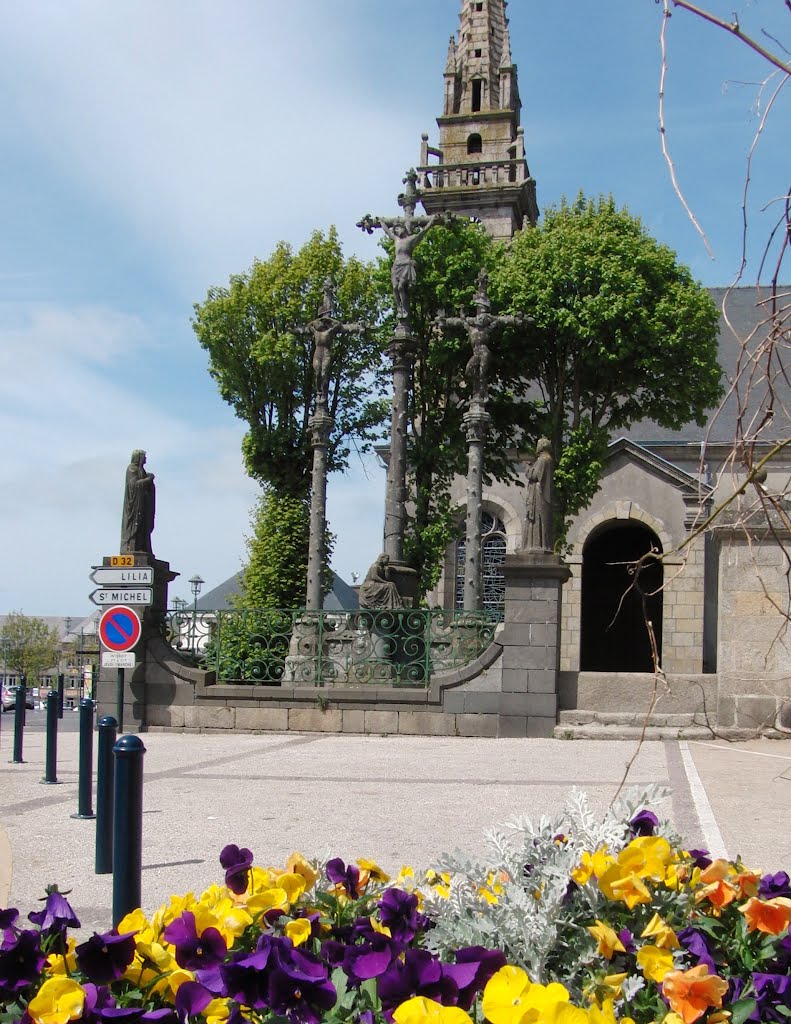 Plouguerneau L' église Saint-Pierre et Saint-Paul.- by Pierre-André Leclercq