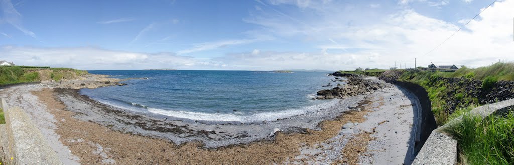 Panoramic of the beach in Ireland by swatchpeter