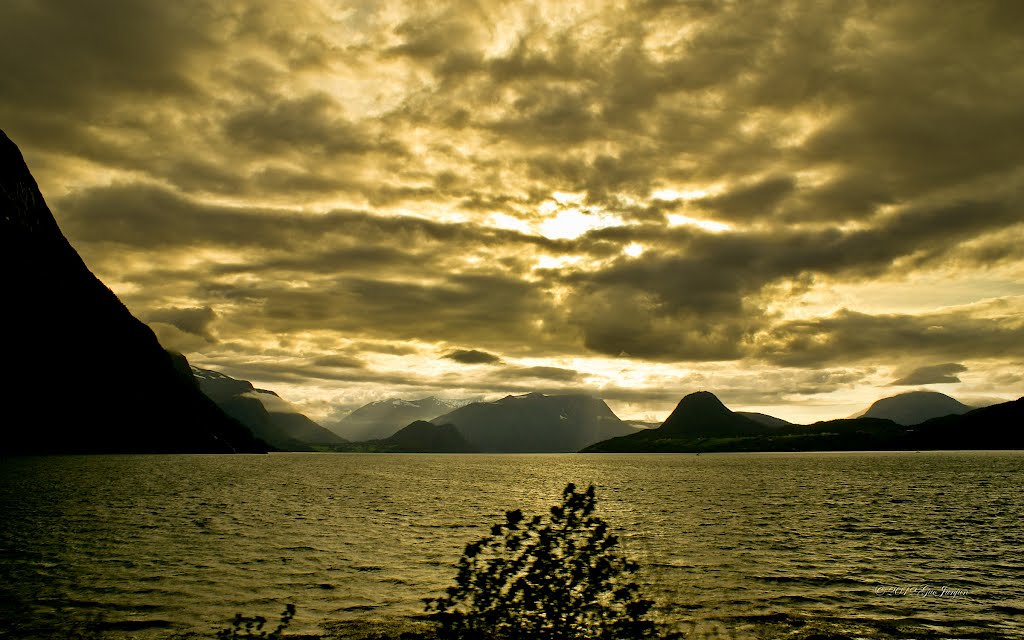 Åndalsnes by GuoJunjun