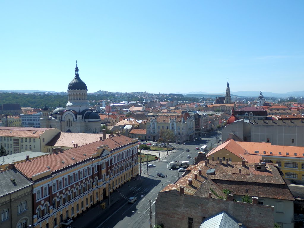 Clujul vazut din Biserica cu doua Turnuri , zona centrala - Cluj-Napoca seen from the Two Tower Church , central area by radu bulubasa