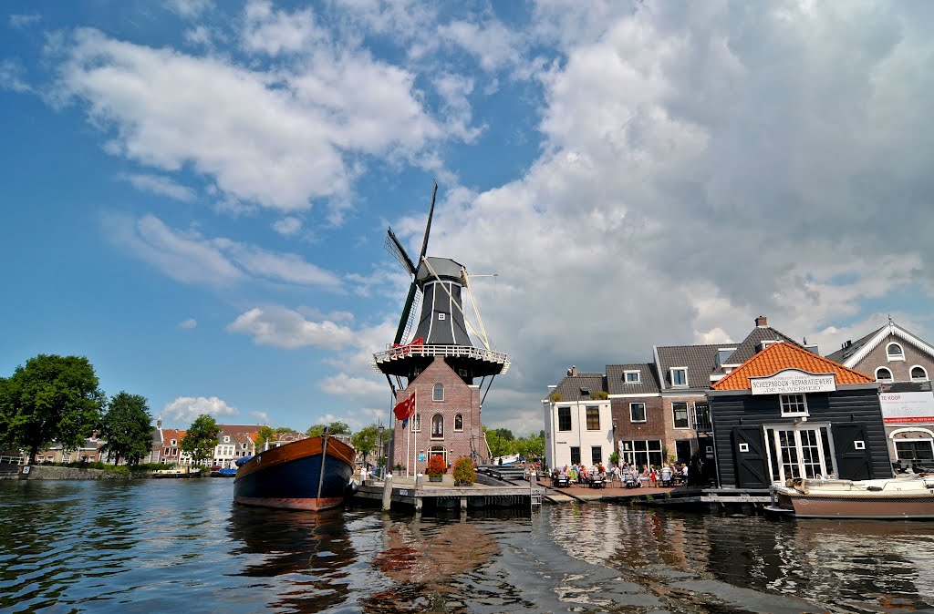 Windmill "De Adriaan" Haarlem (HD) by lexvandoorn