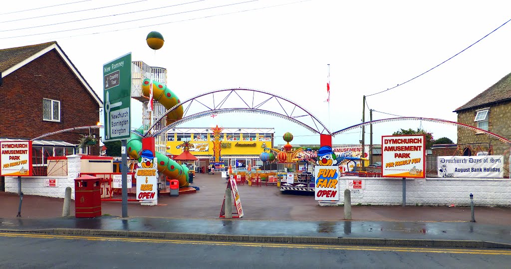 Little funfair at Dymchurch by muba