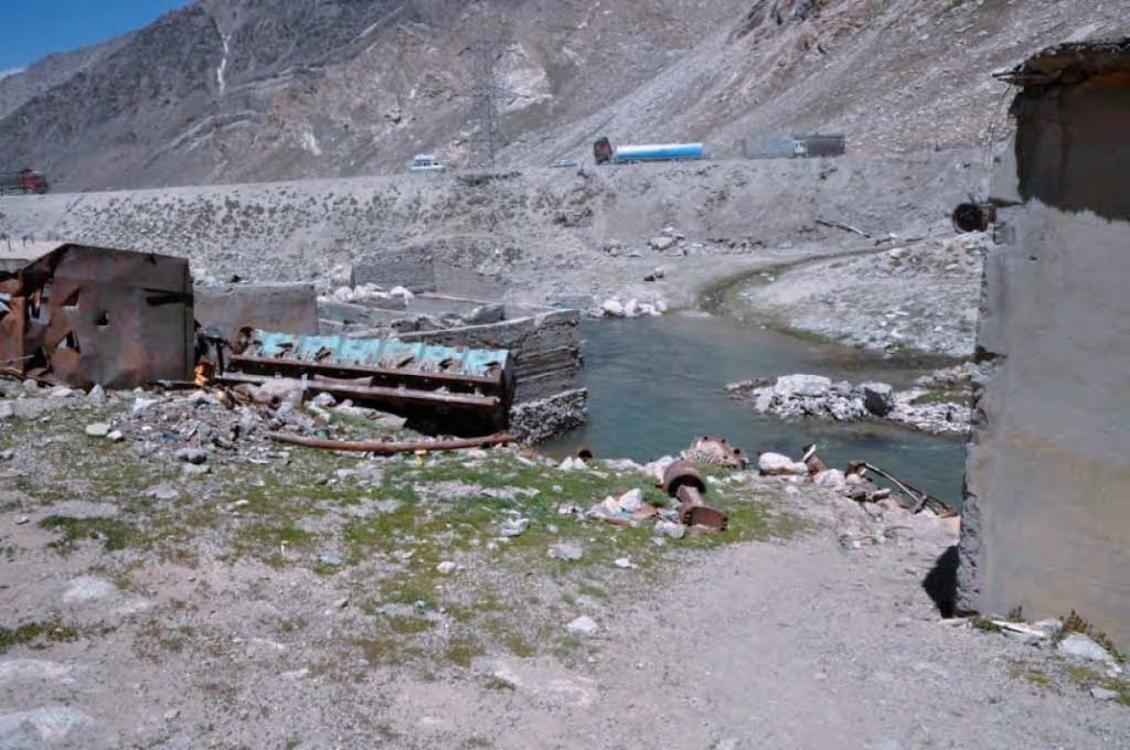 Salang Tonnel North side by Abdul Raqib