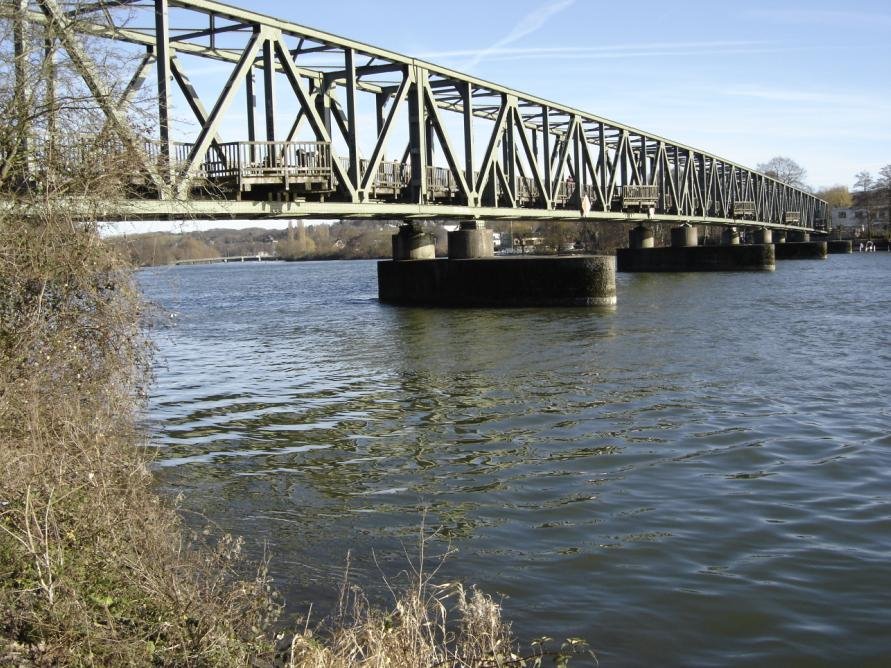 Brücke. Baldeneysee by Jurij82