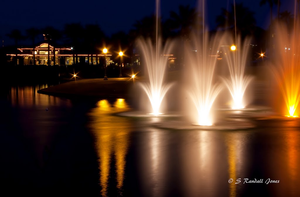 Goodyear, Arizona ... Waterdance by srandalljones